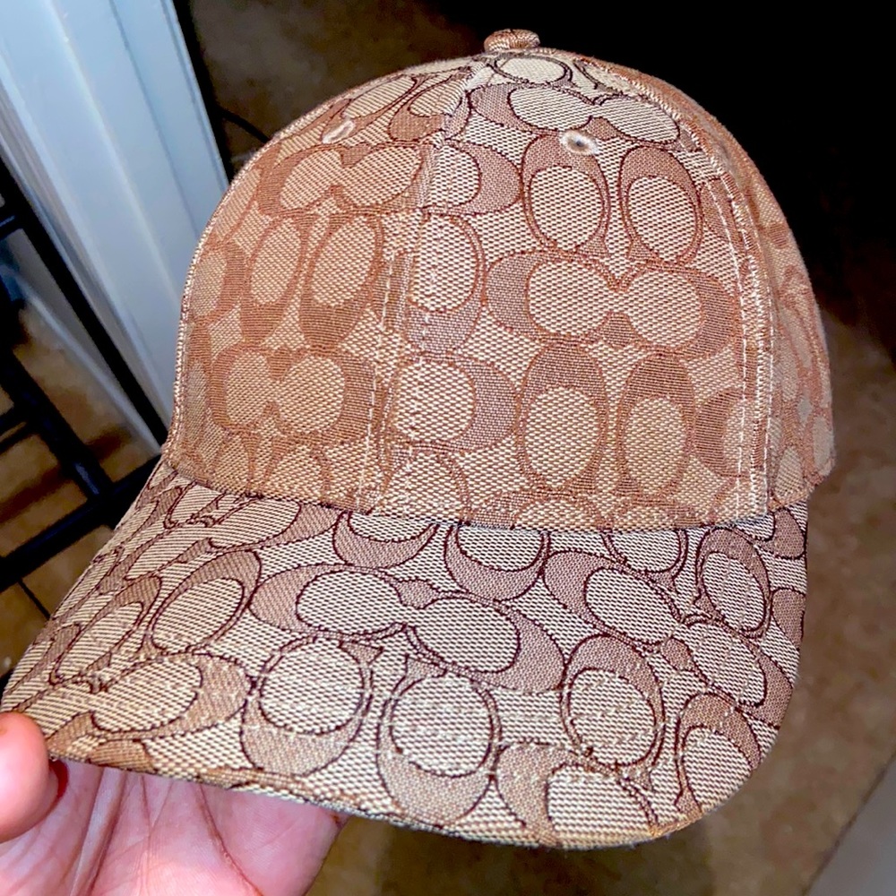 Unisex coach hat...new...gold